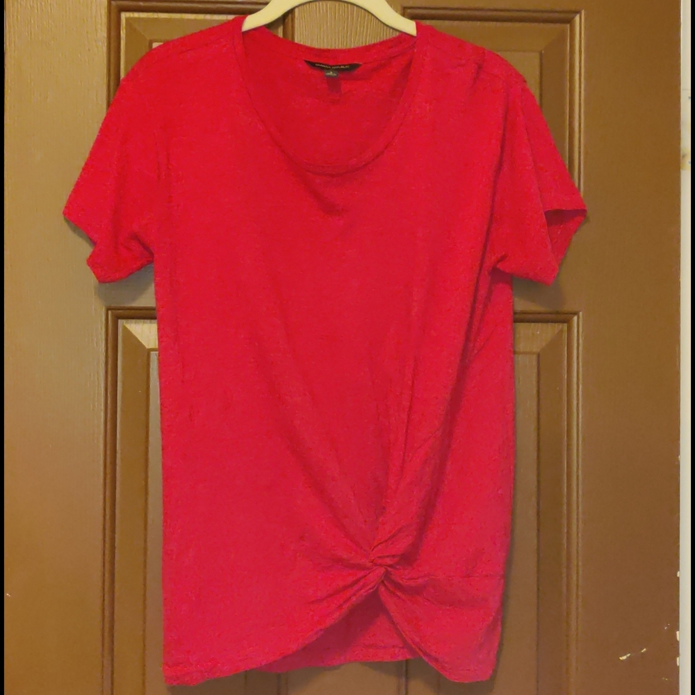 Magenta Banana Republic tie tshirt